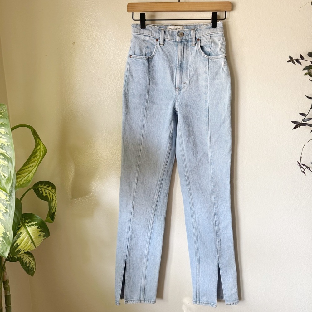 Abercrombie | Tall Ultra High Rise 90’s Straight Split Hem Jeans
